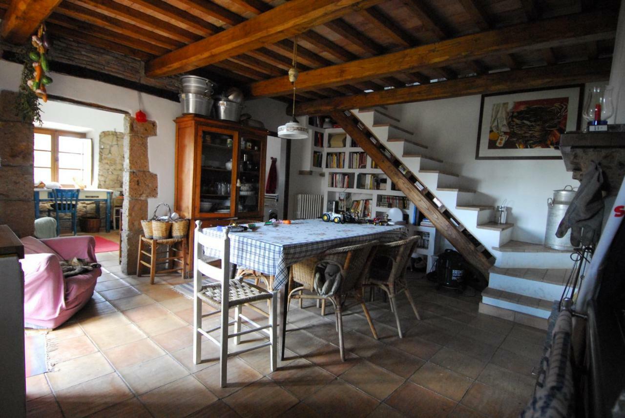Villa Casa Con Vista Mozzafiato Su Civita Di Bagnoregio à Lubriano Extérieur photo